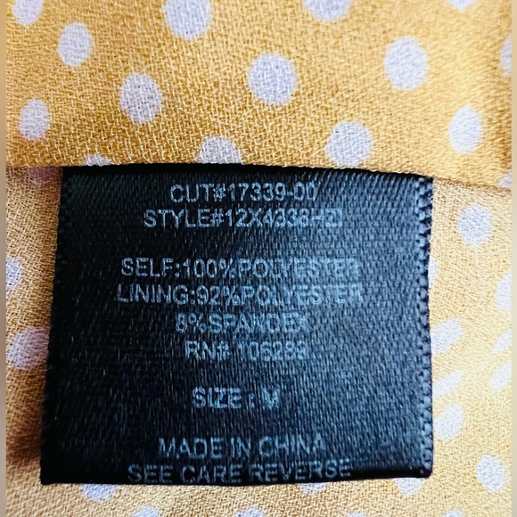 NWT Yellow Polka Dotted Blouse with Capped Long Sleeves Faux Wrap Bodysuit Sz M - Picture 10 of 10